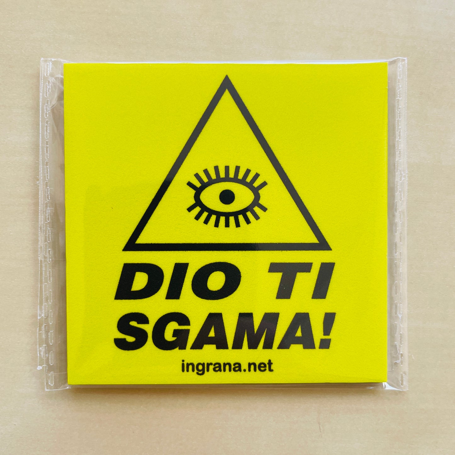 Sticker o Magnete “DIO TI SGAMA”