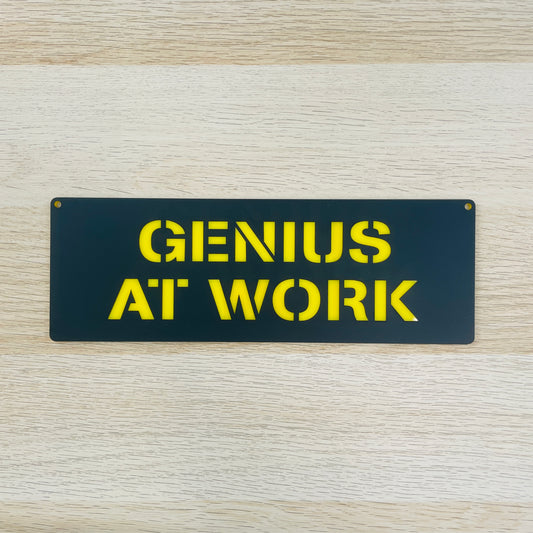 Targa in plexiglass "GENIUS AT WORK", vari colori