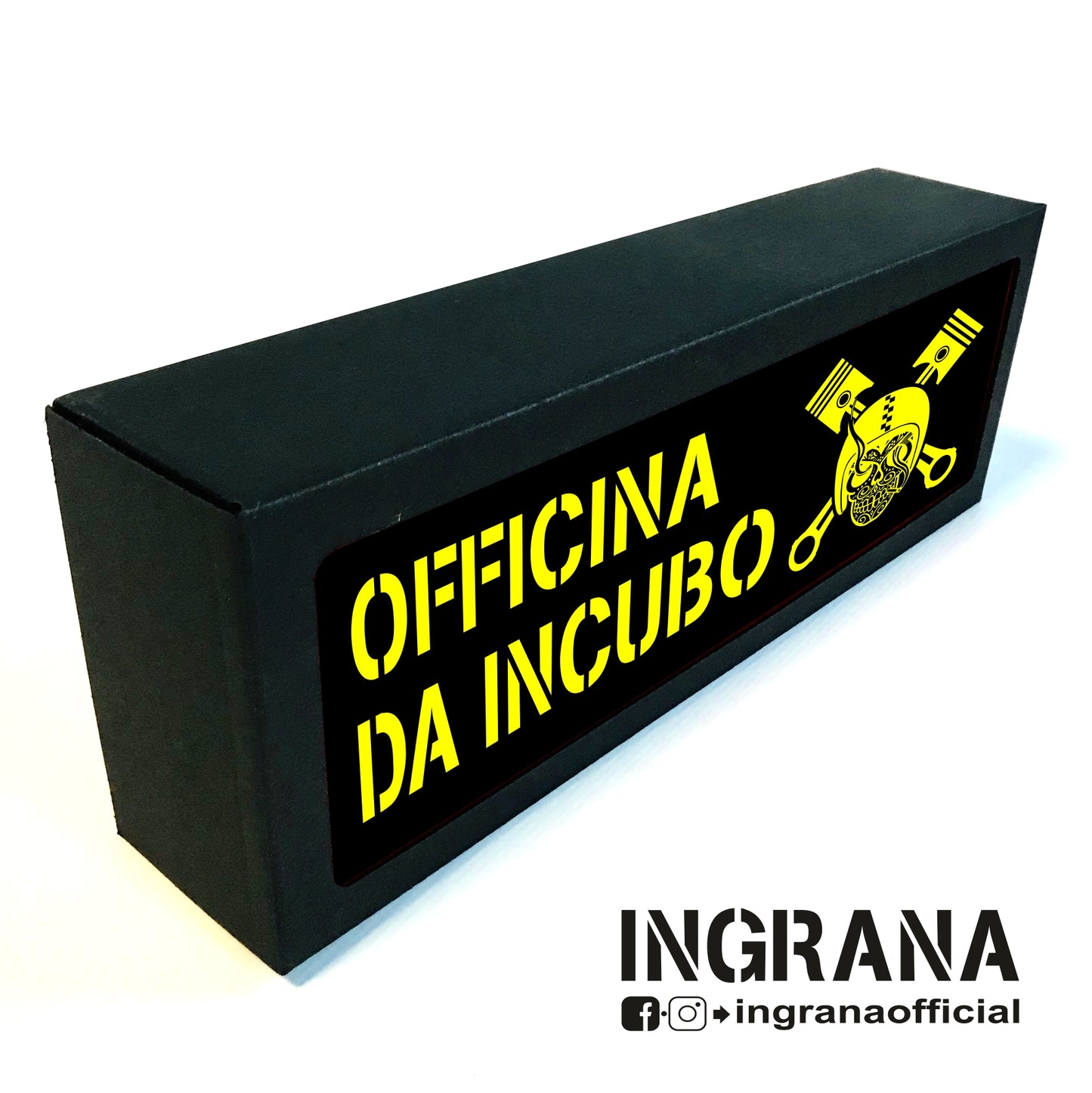 Insegna luminosa "OFFICINA DA INCUBO"