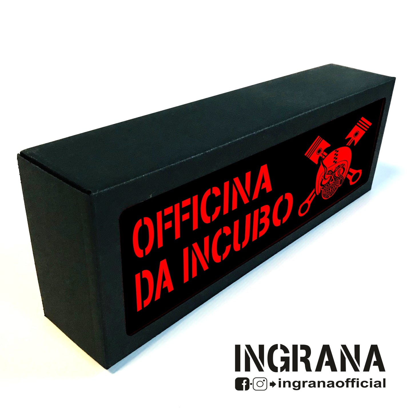 Insegna luminosa "OFFICINA DA INCUBO"
