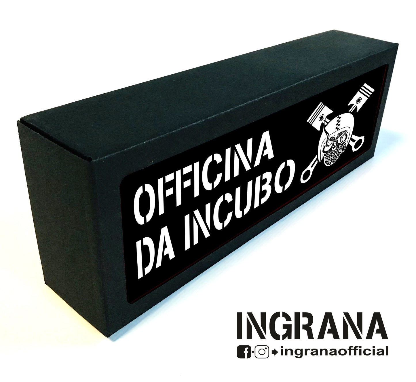 Insegna luminosa "OFFICINA DA INCUBO"