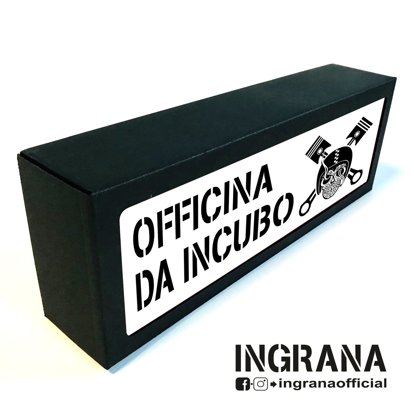 Insegna luminosa "OFFICINA DA INCUBO"